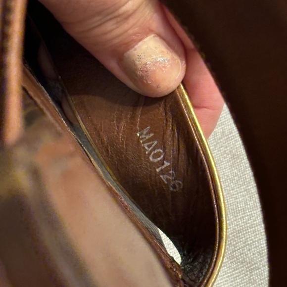 Louis Vuitton  Slide Sandals  size (37- 7) Sorry NO BOX - Picture 8 of 17